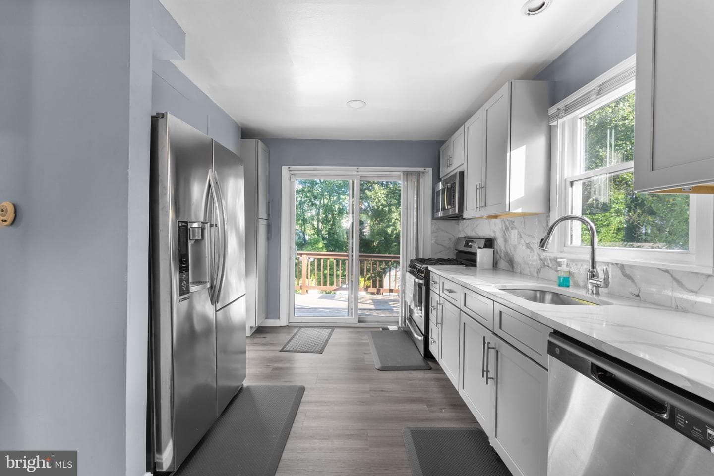 1407 Colchester Road photo 12