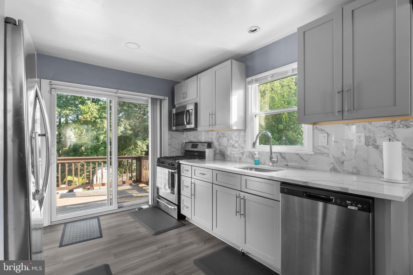 1407 Colchester Road photo 13