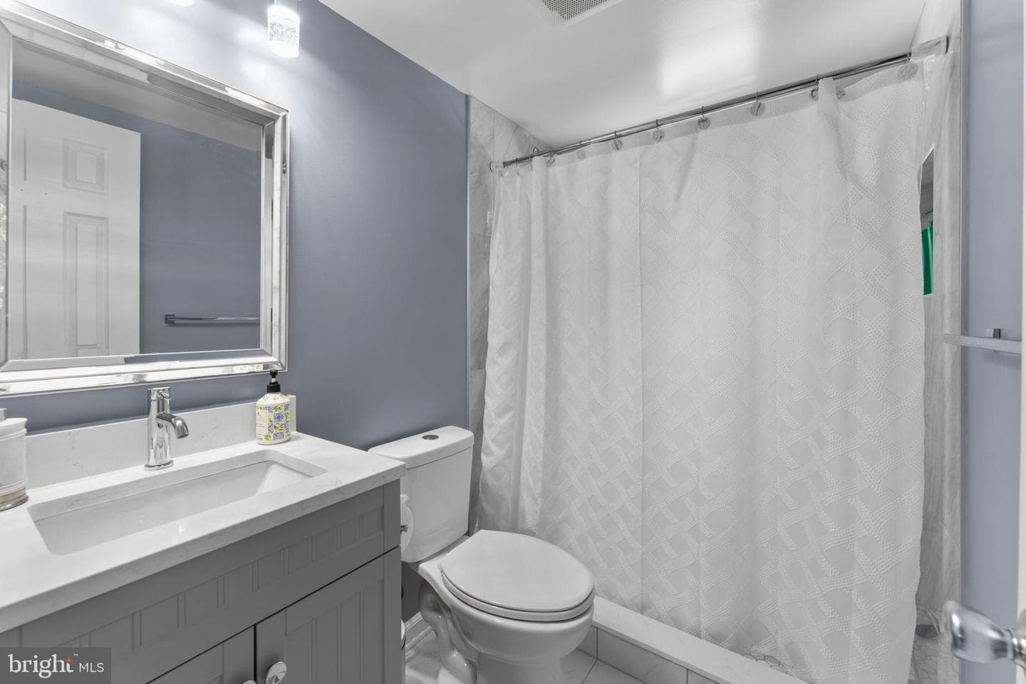 1407 Colchester Road photo 16