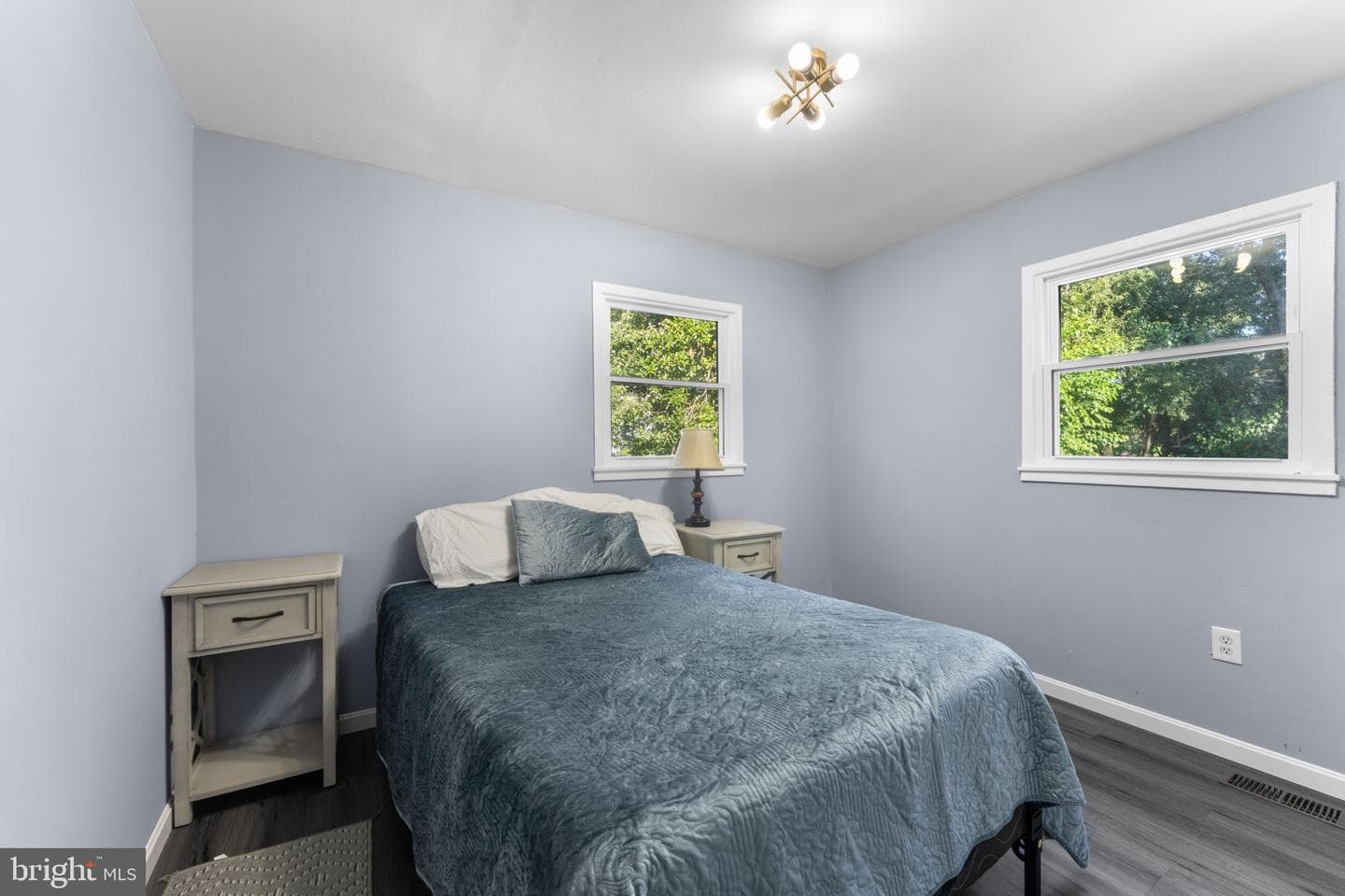 1407 Colchester Road photo 17