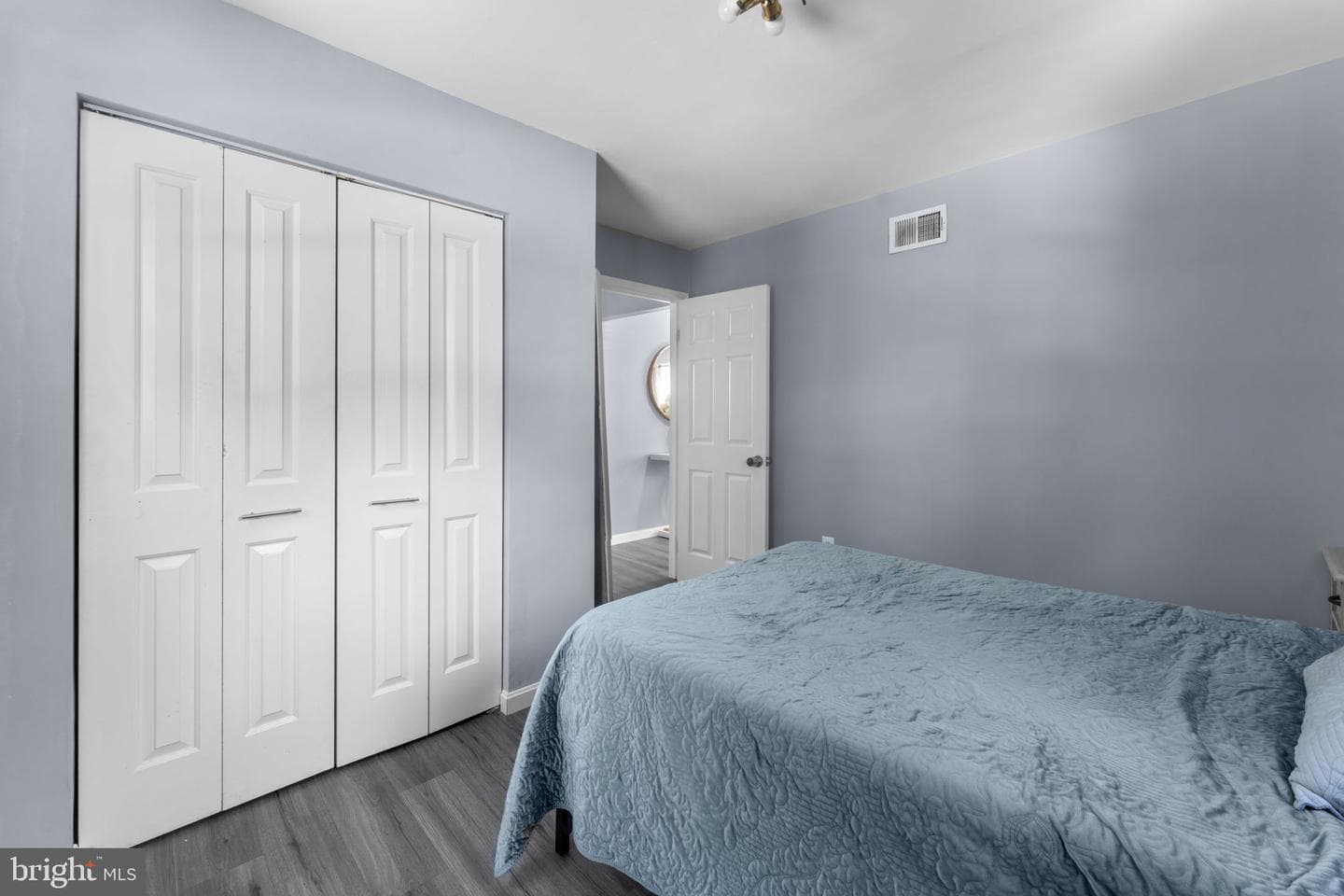 1407 Colchester Road photo 18