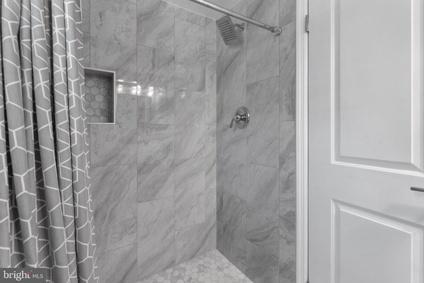 1407 Colchester Road photo 20