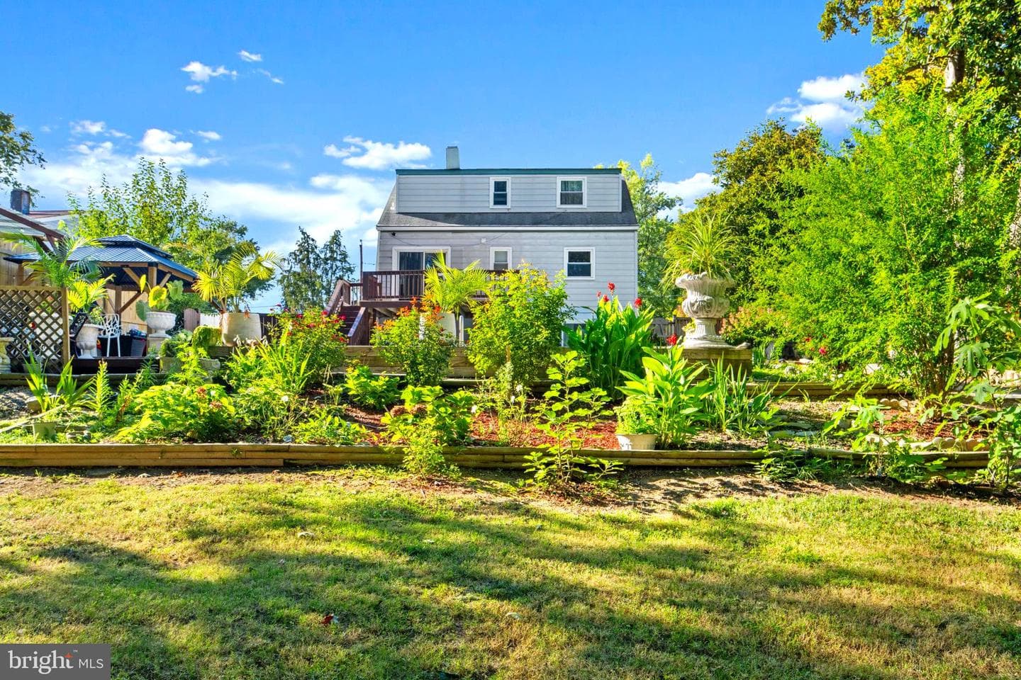 1407 Colchester Road photo 32