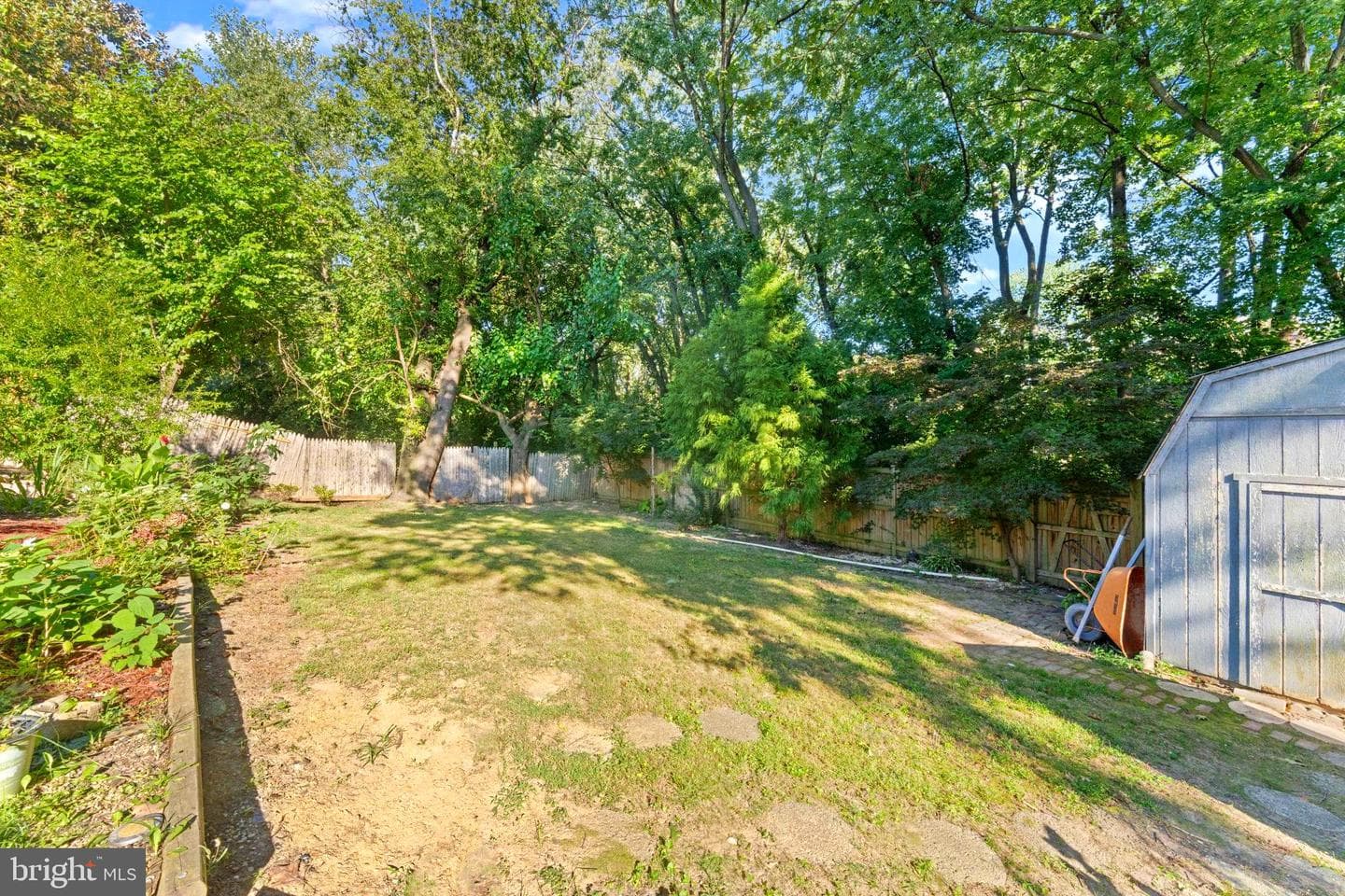 1407 Colchester Road photo 34