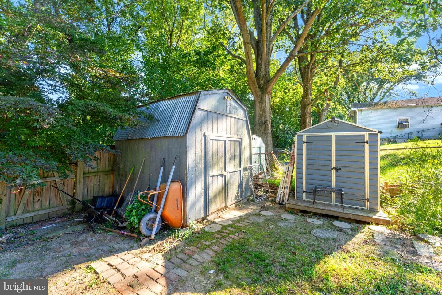 1407 Colchester Road photo 35