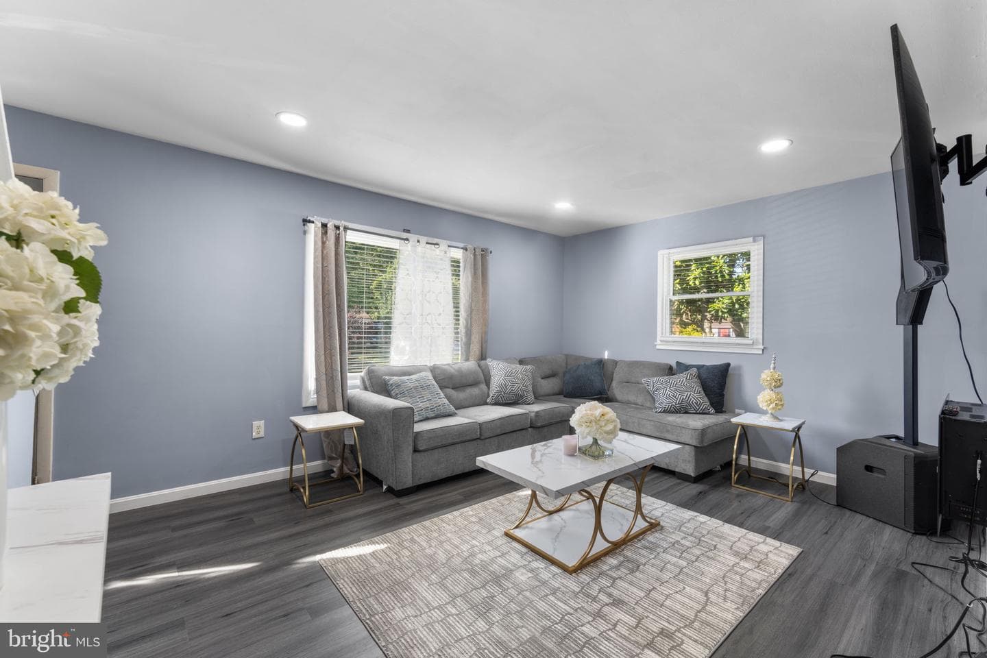 1407 Colchester Road photo 8