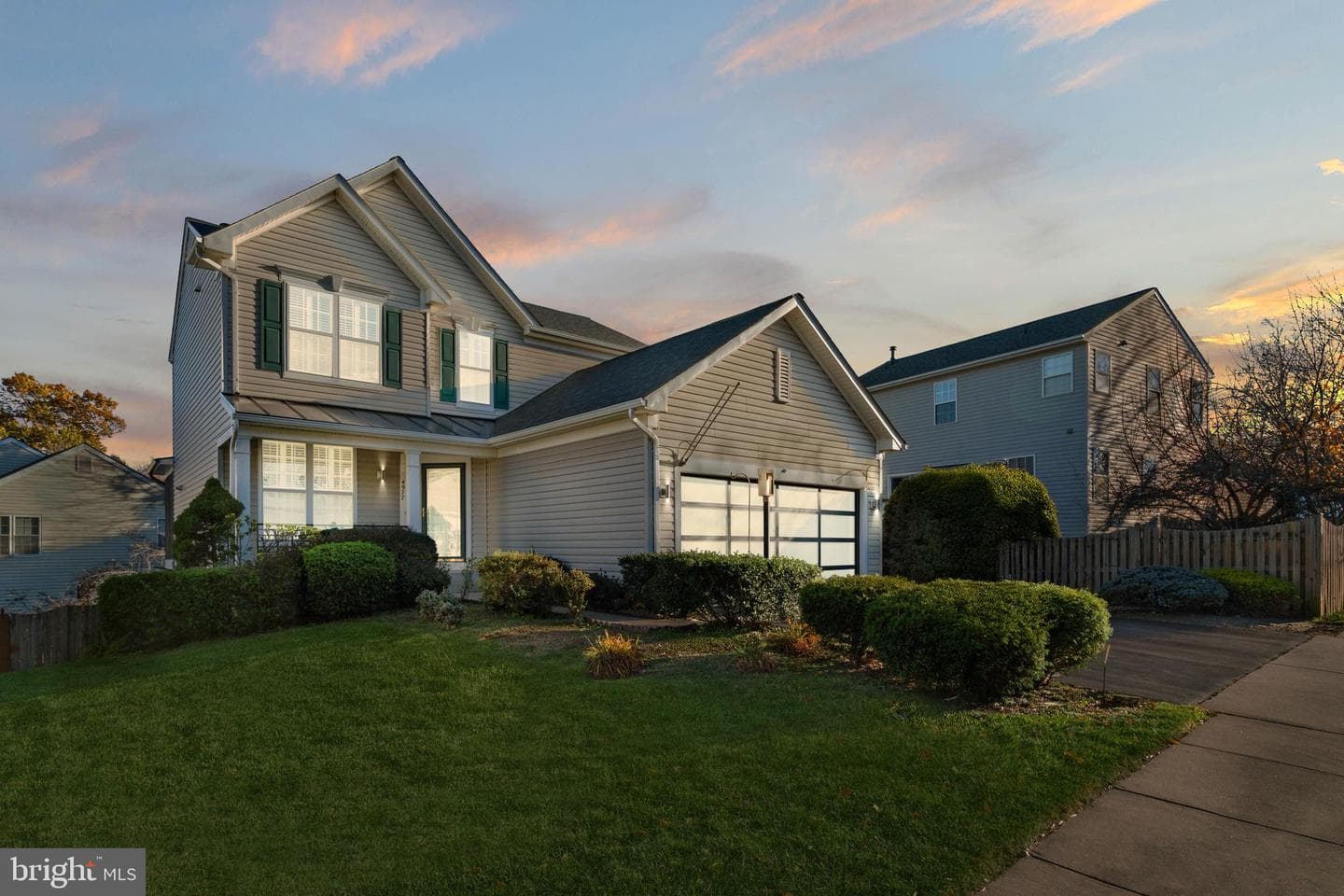 4977 Breeze Way photo 2