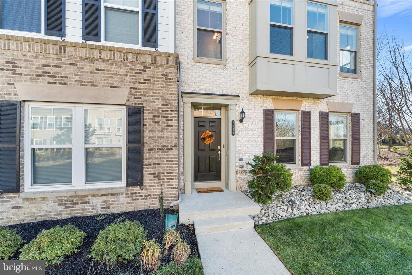 2033 Alder Lane photo 2