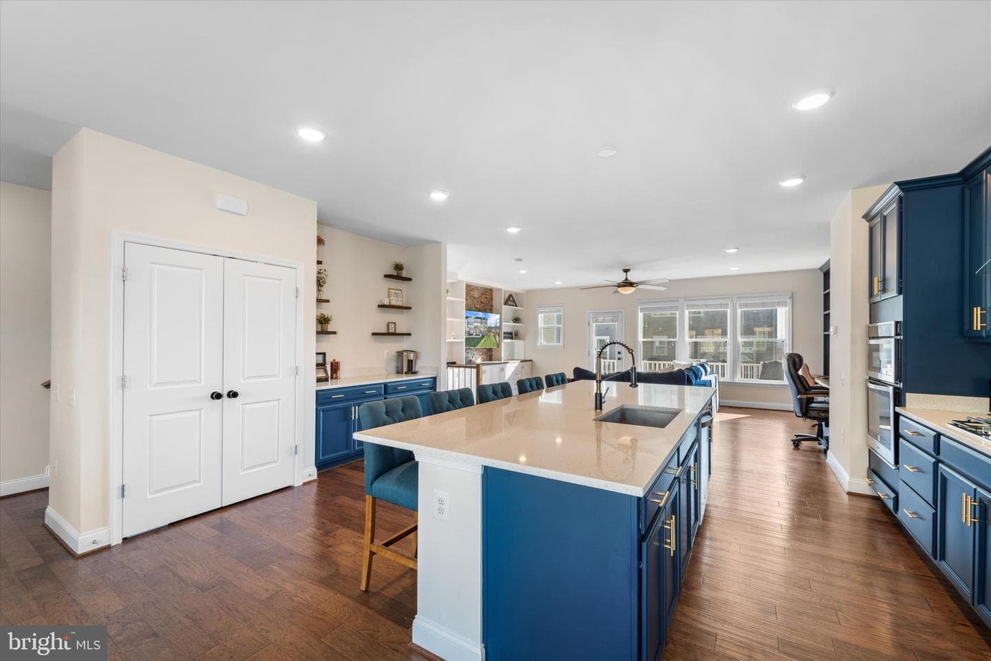 2033 Alder Lane photo 9