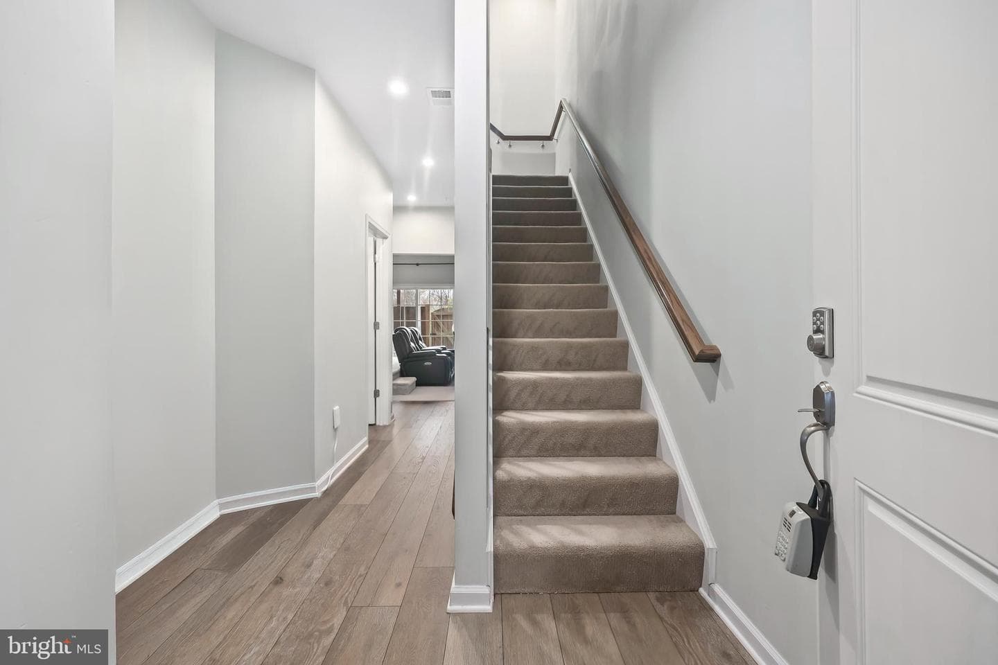 8246 Knight Station Way photo 3