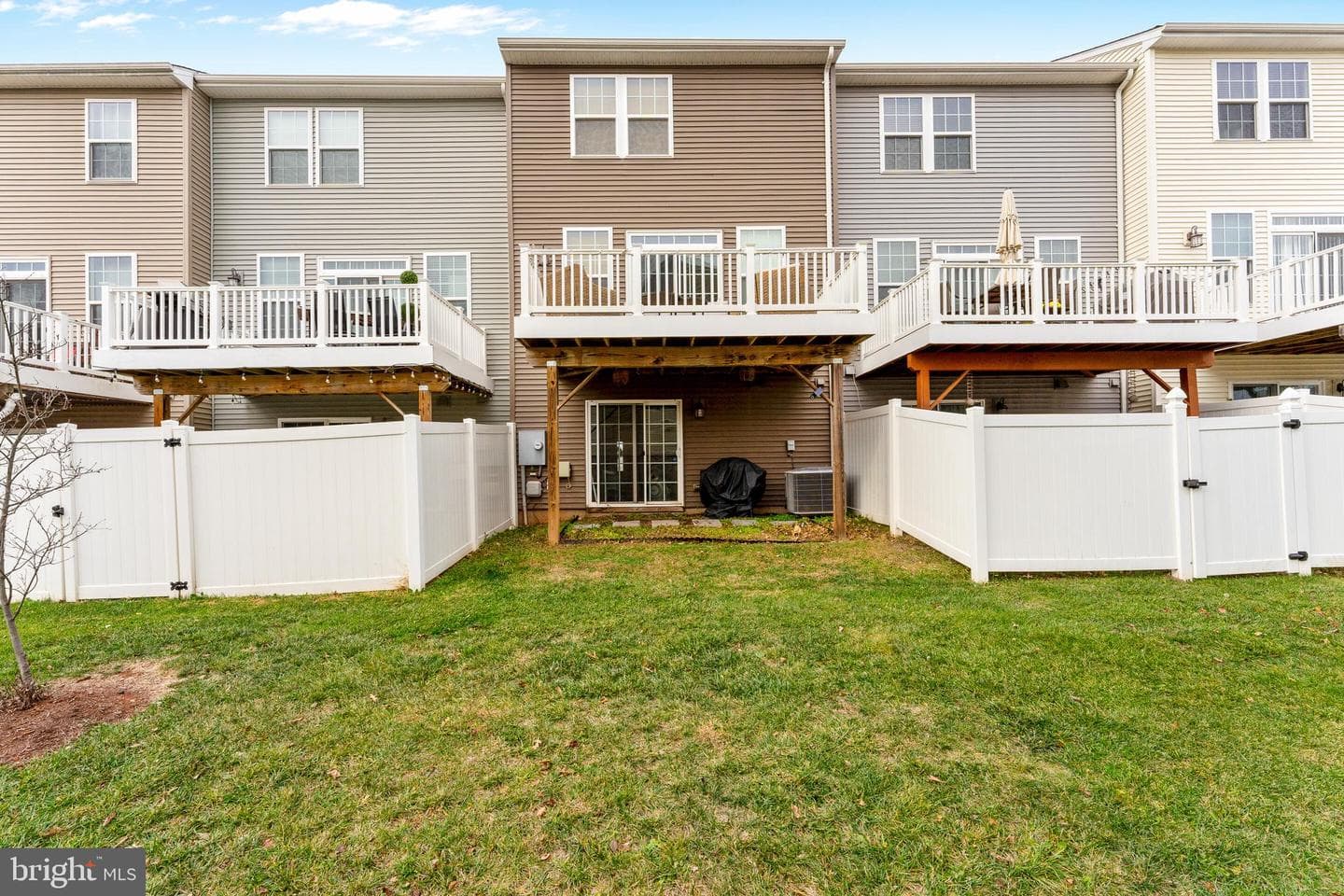 9920 Whitemoss Drive photo 2