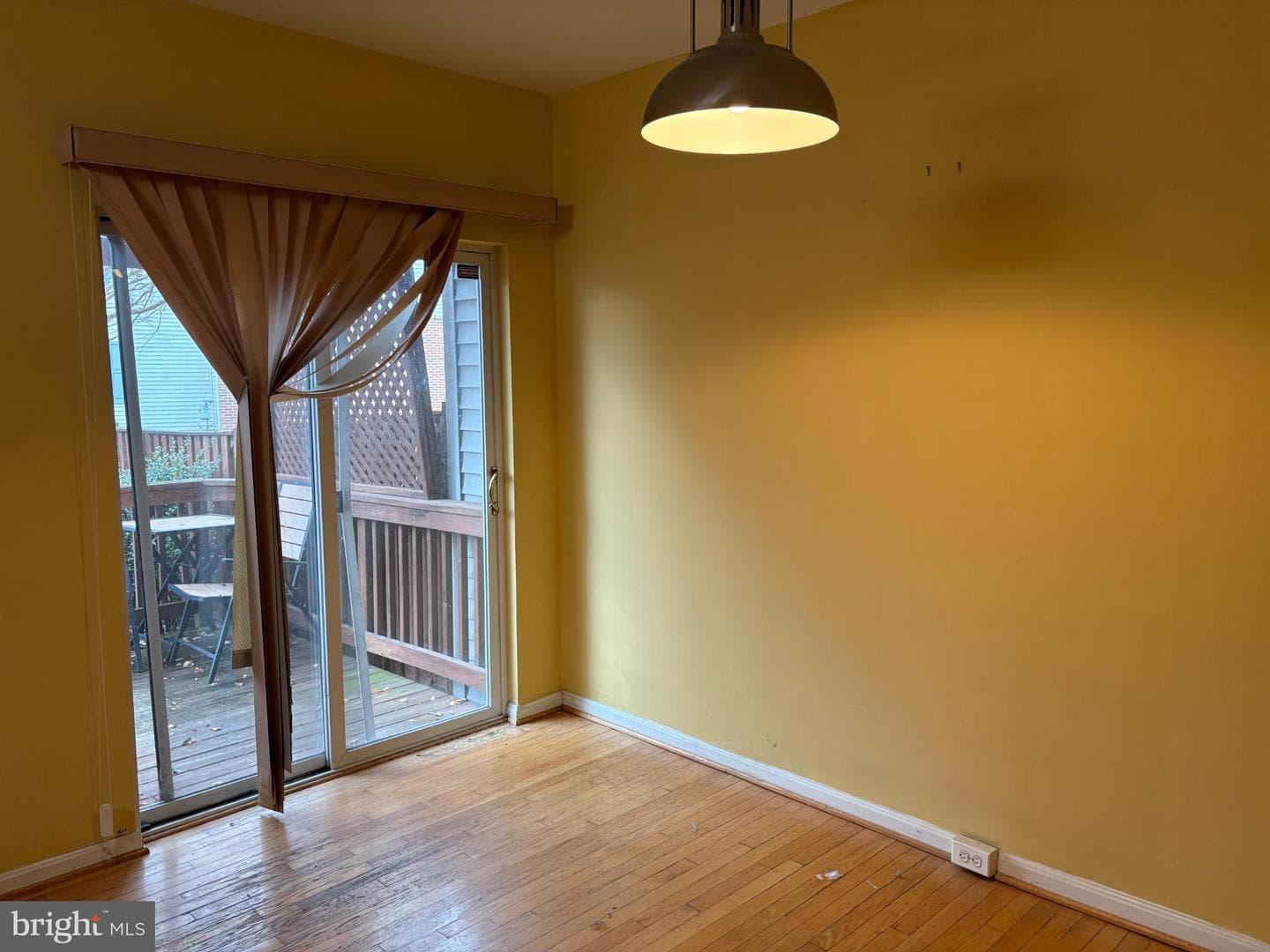 8831 Howland Place photo 4