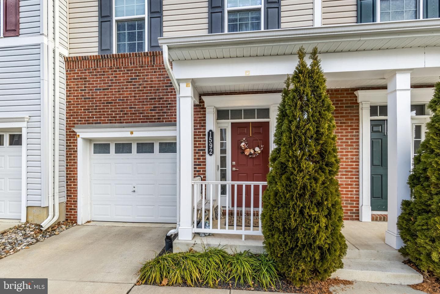 1592 Dorothy Lane photo 23