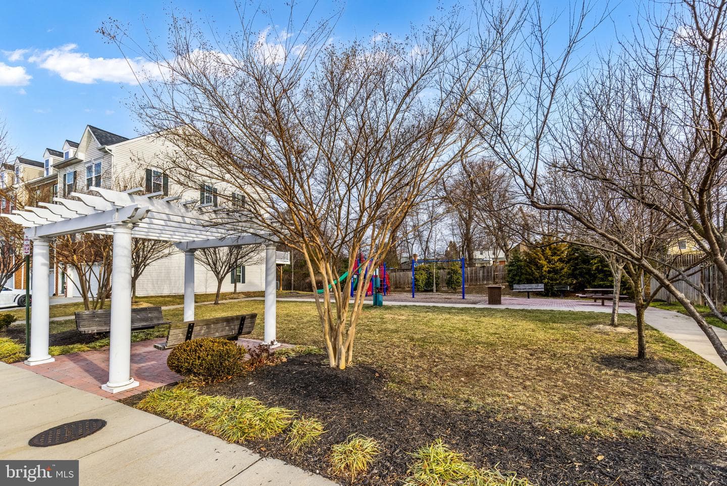 1592 Dorothy Lane photo 26