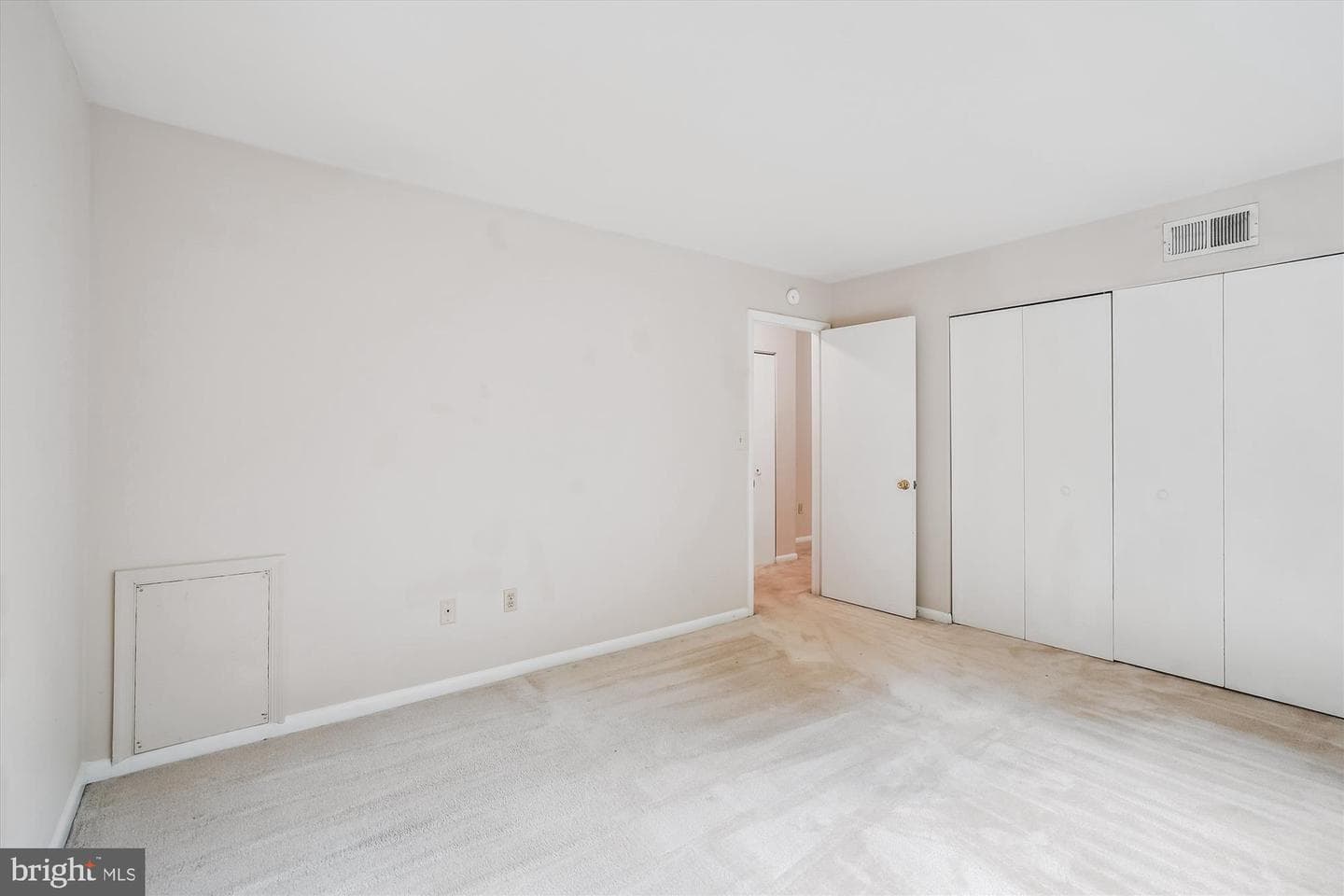 1541 Colonial Drive #203 photo 13