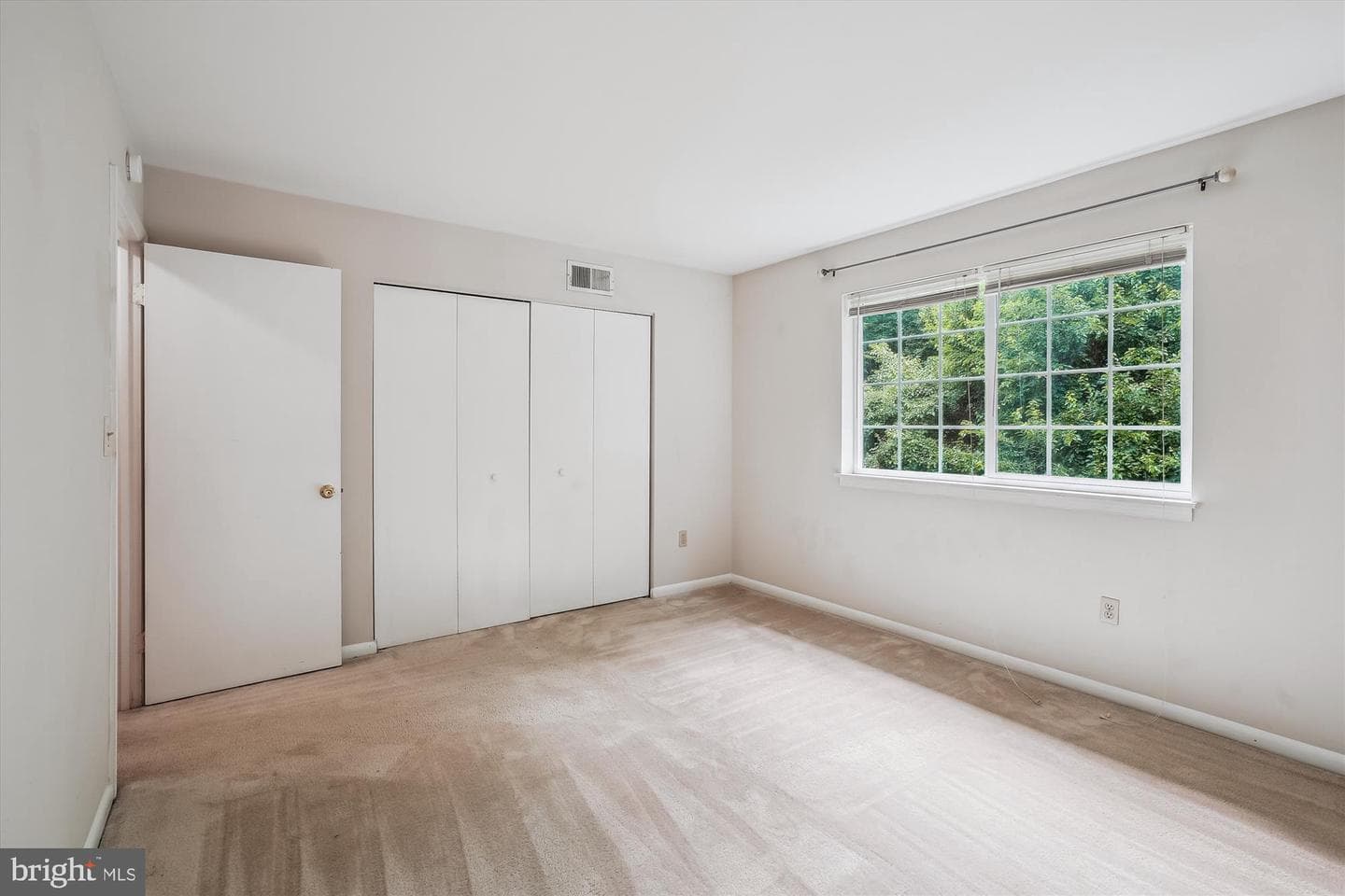1541 Colonial Drive #203 photo 15