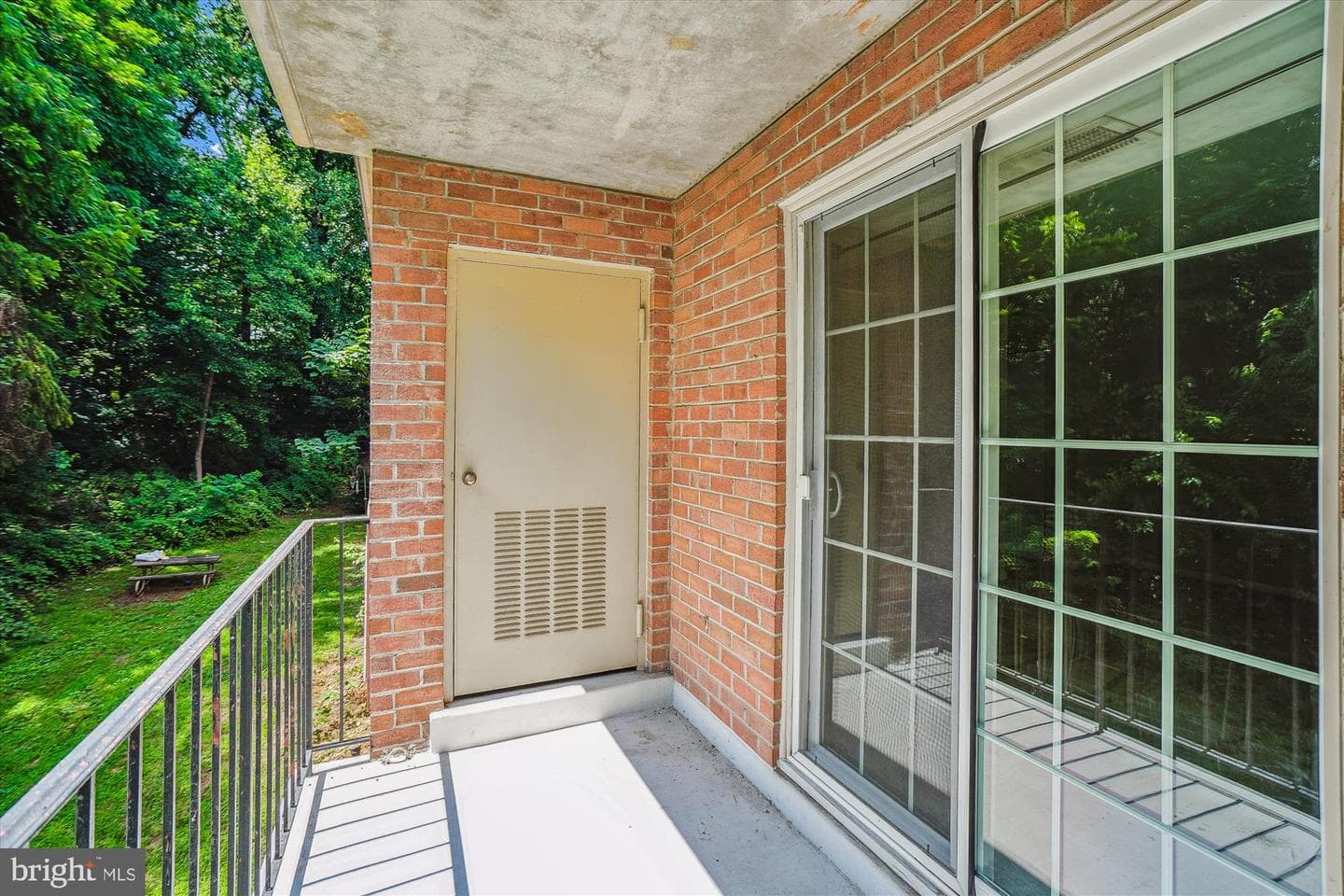1541 Colonial Drive #203 photo 18