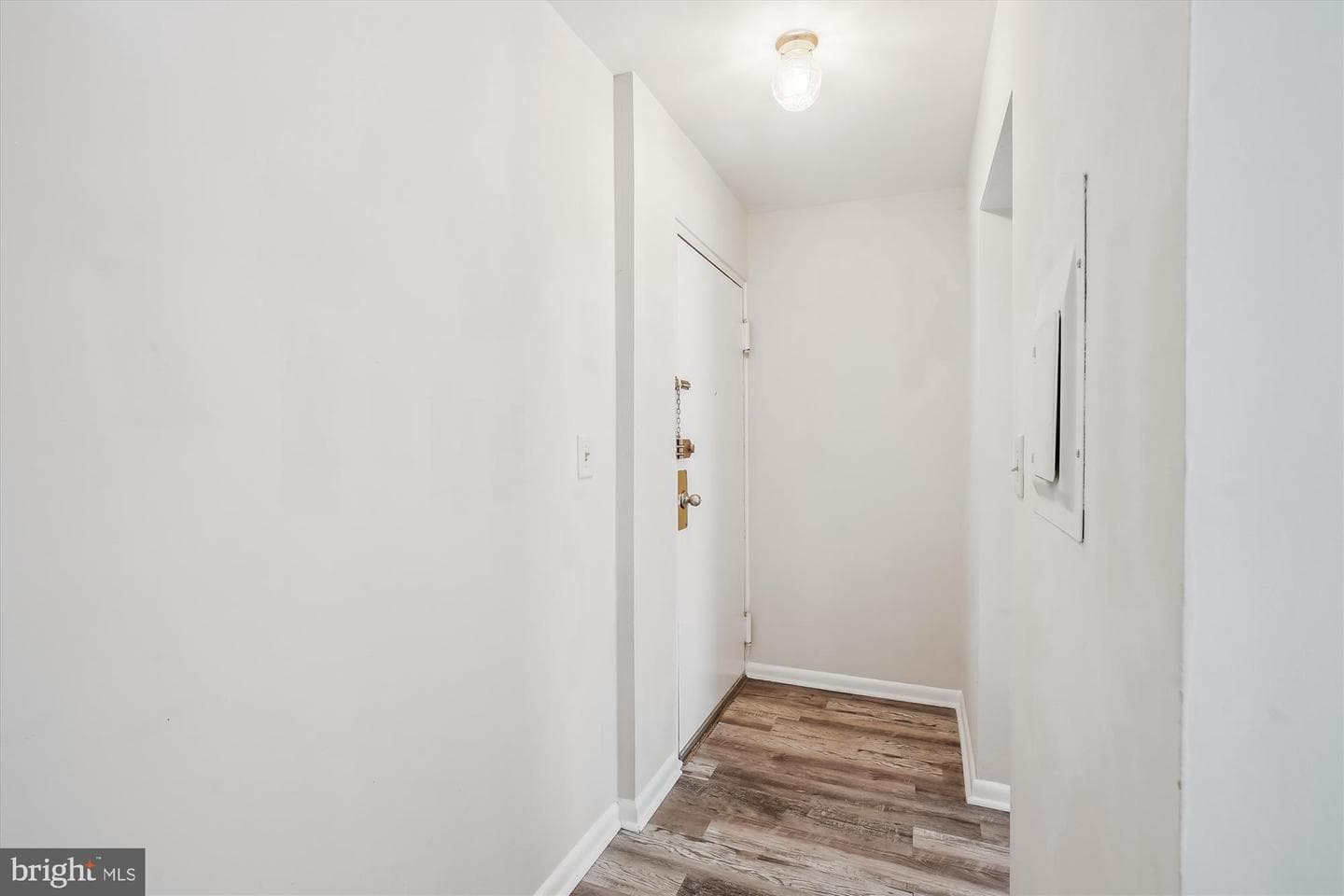 1541 Colonial Drive #203 photo 3