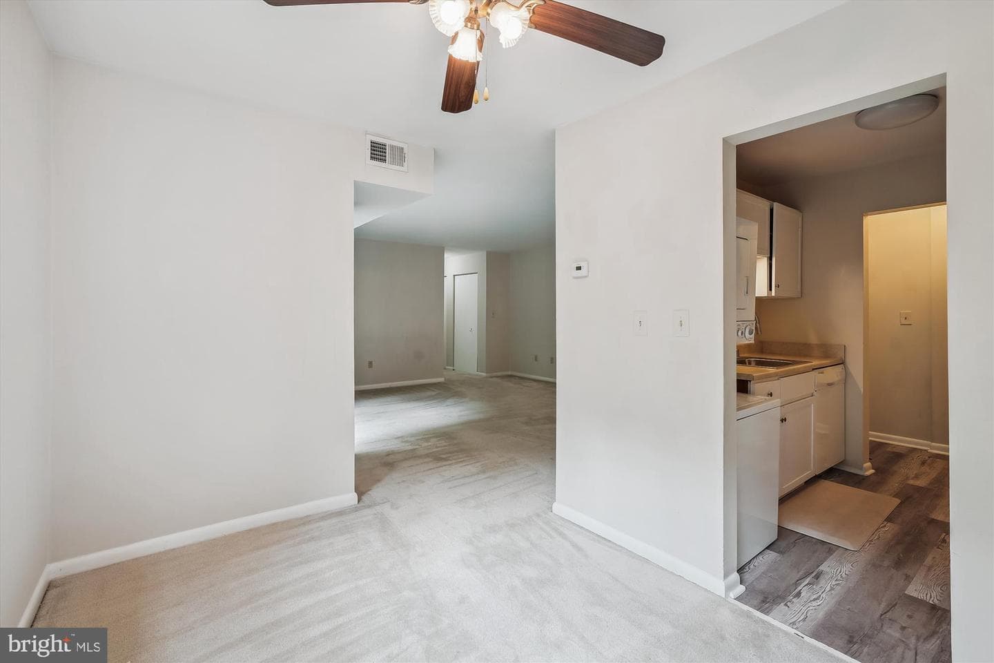 1541 Colonial Drive #203 photo 7