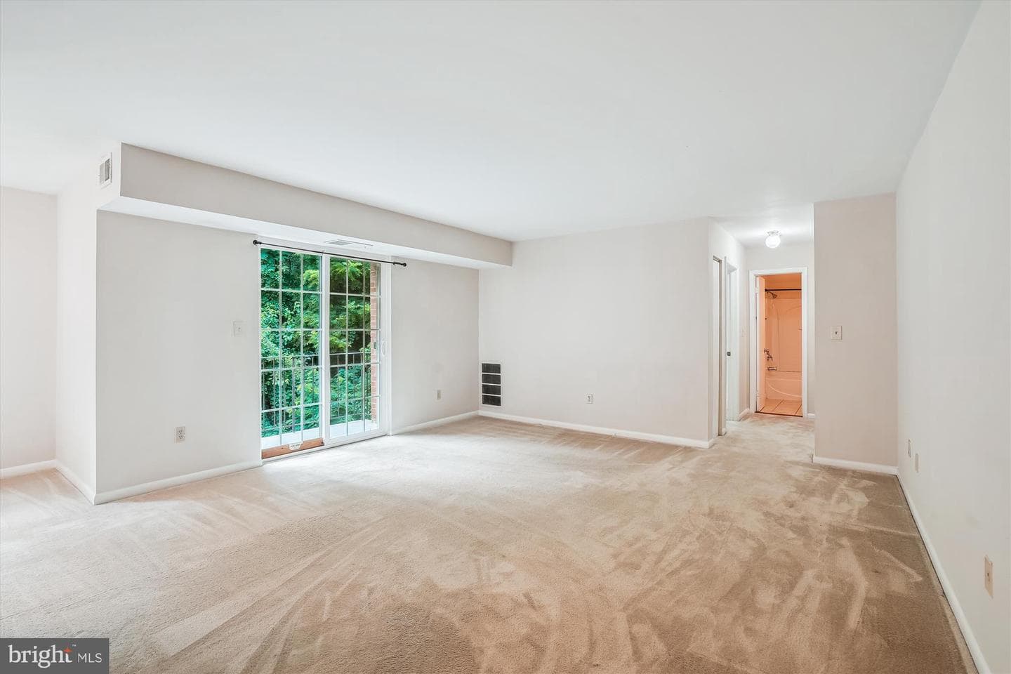 1541 Colonial Drive #203 photo 8