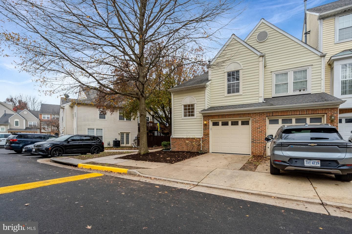 4030 Cressida Place photo 2