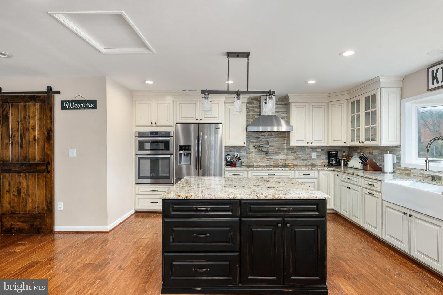 1412 Devils Reach Road photo 14