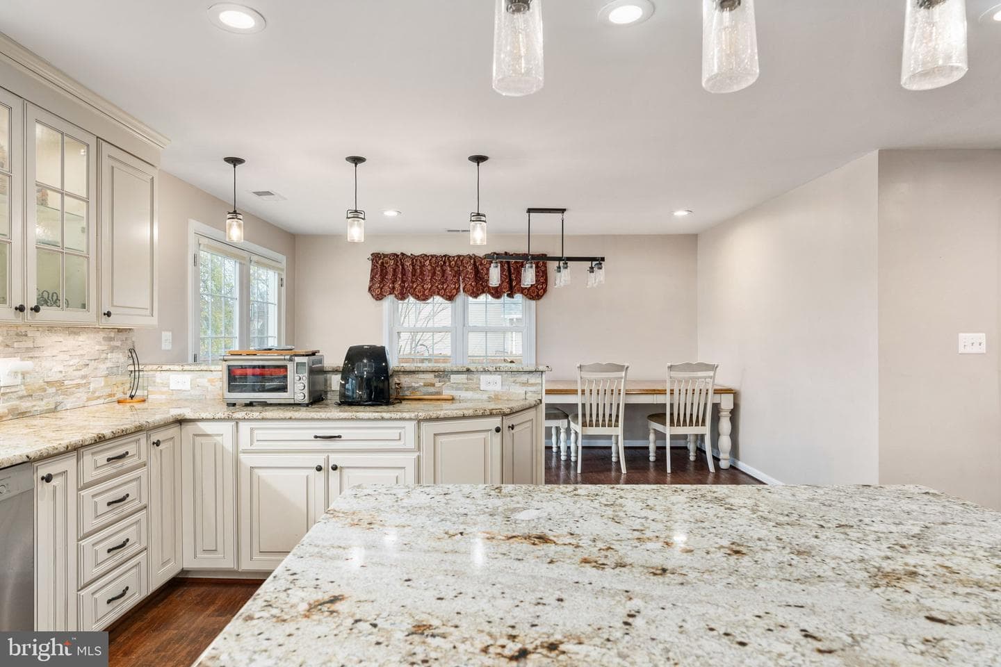 1412 Devils Reach Road photo 17