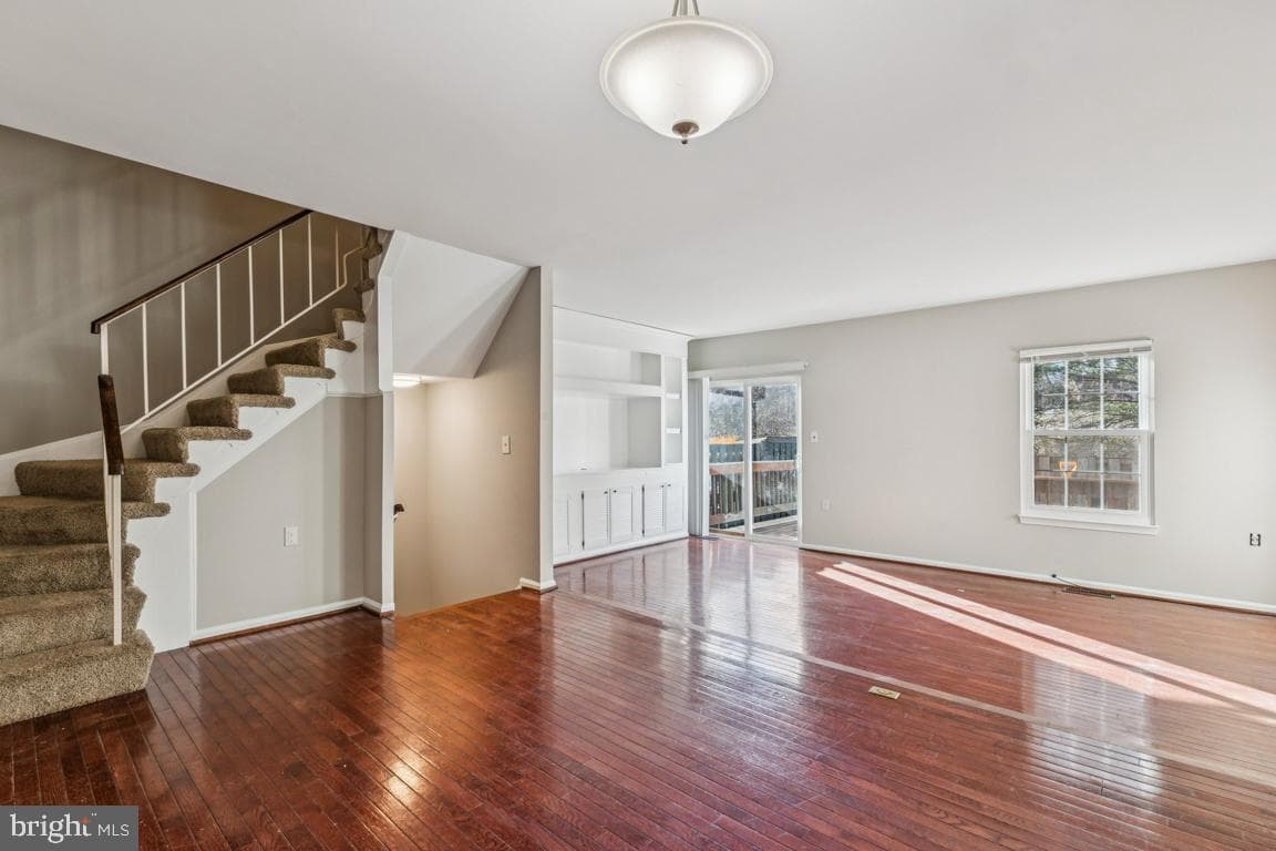 7832 Brookview Court photo 2