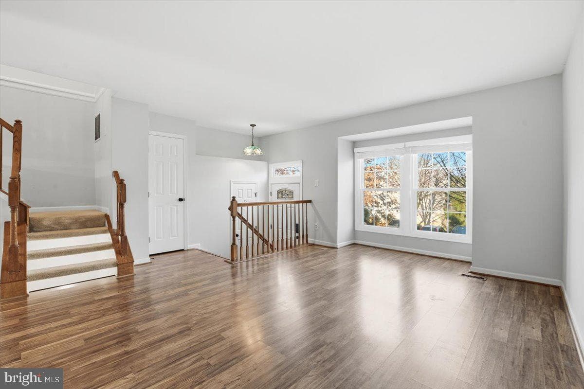 10700 Winfield Loop photo 4