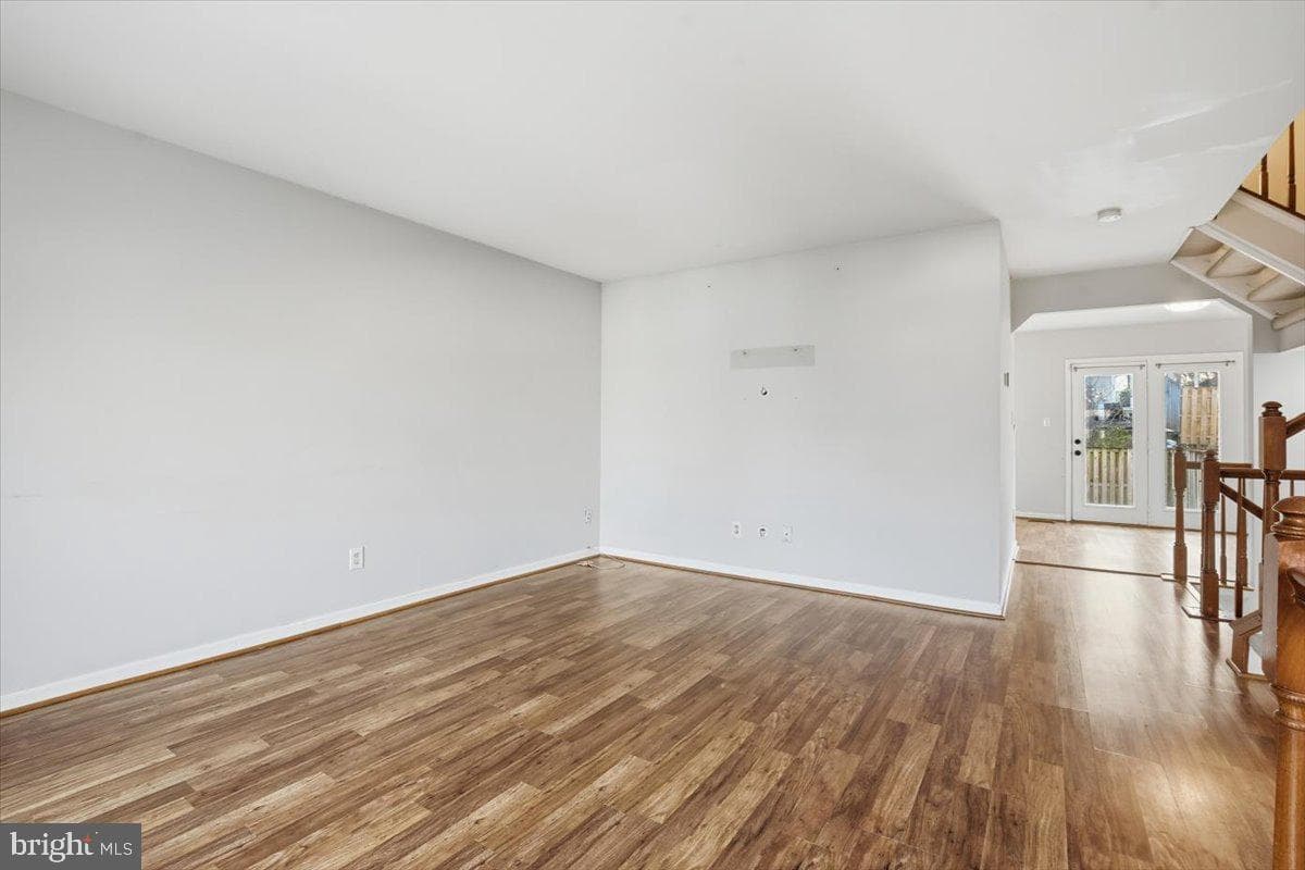 10700 Winfield Loop photo 5