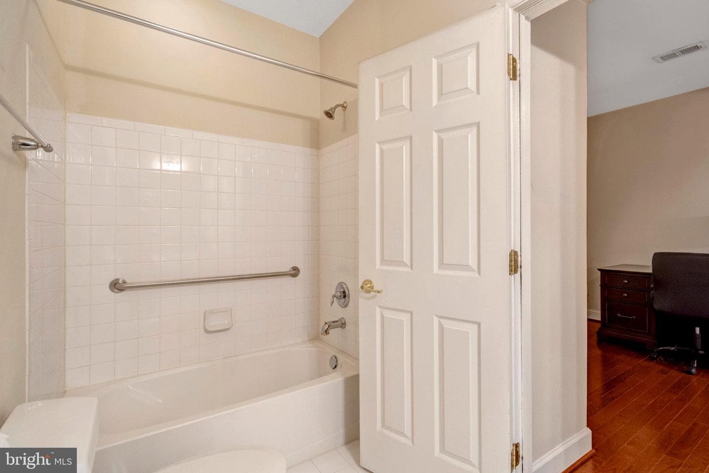 7065 Heritage Hunt Drive #108 photo 24