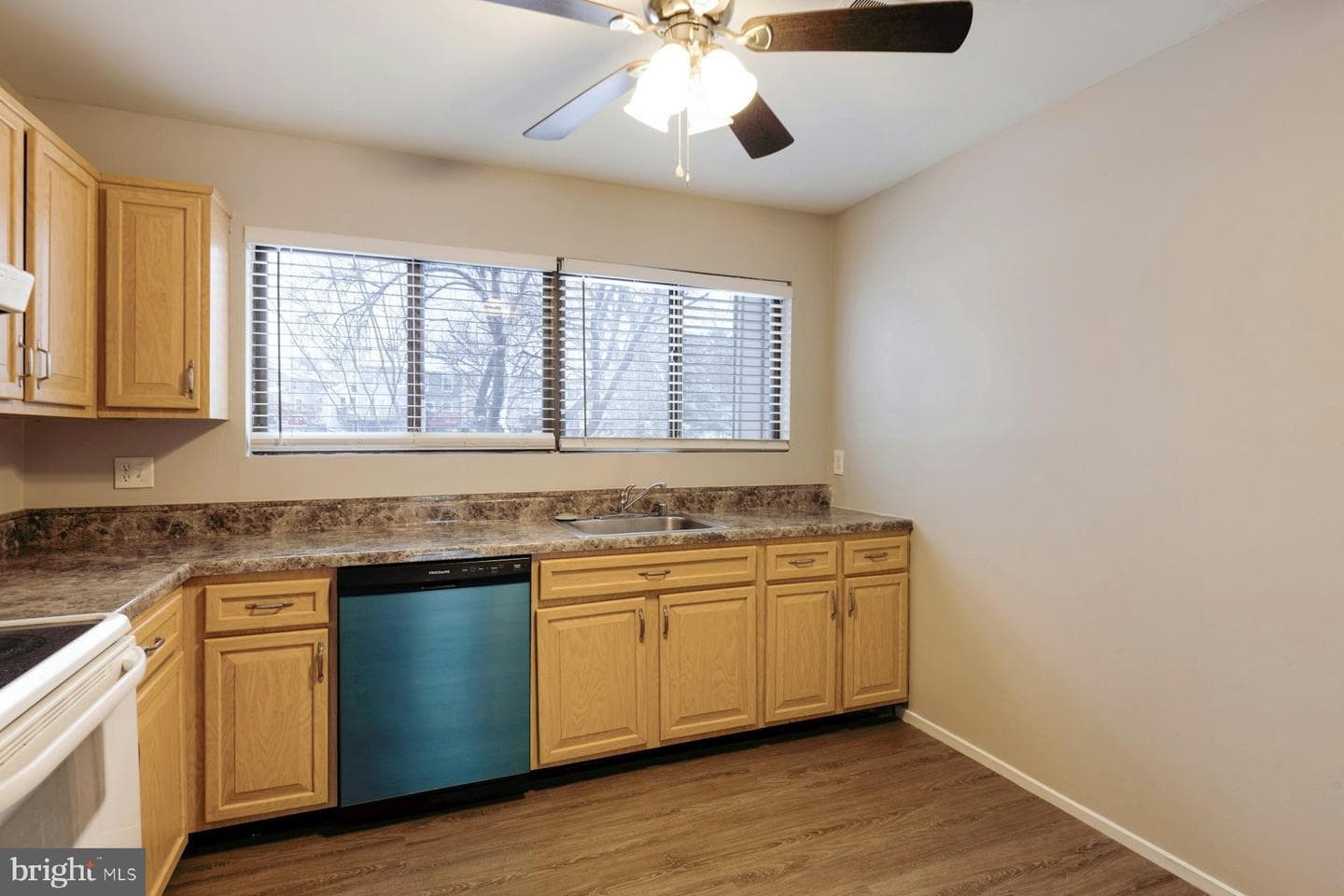 2105 Old Landing Way photo 16