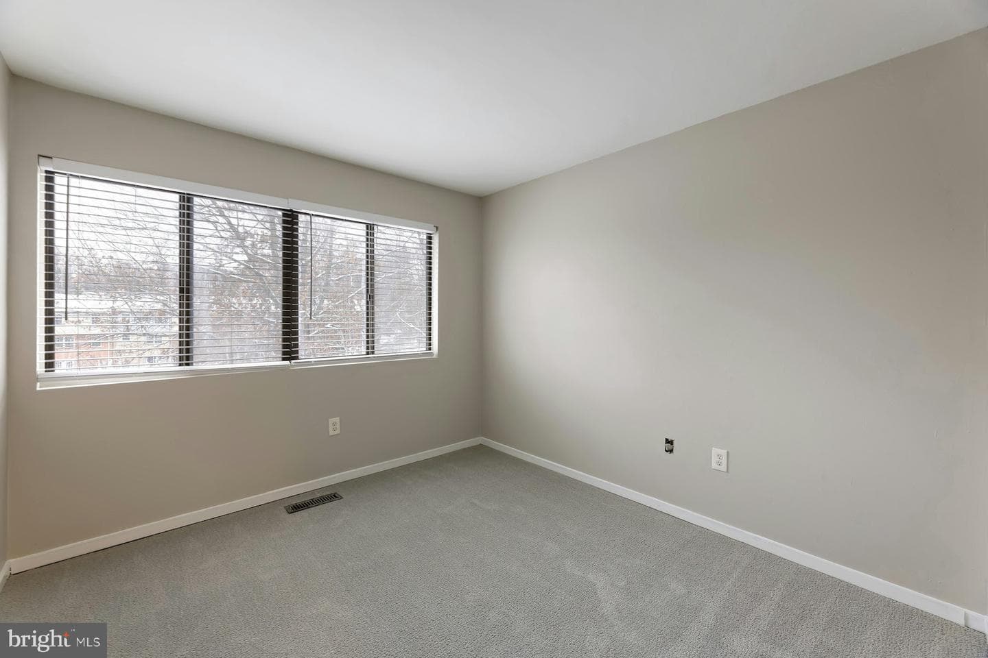 2105 Old Landing Way photo 25
