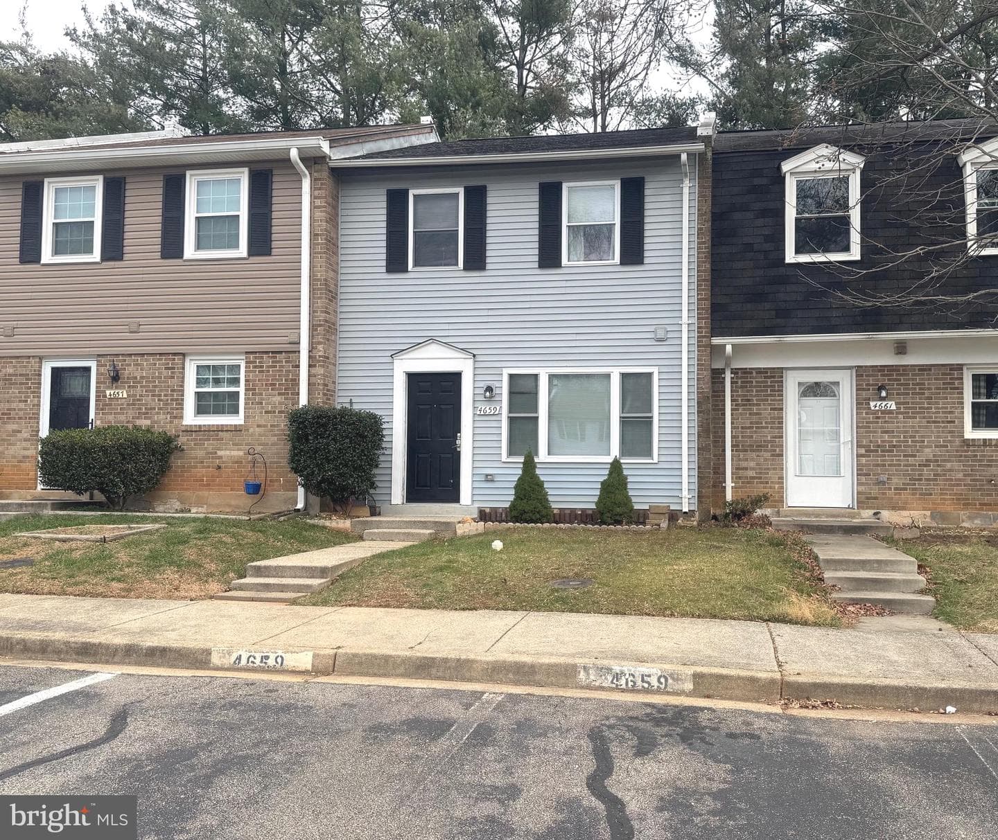 4659 Charlton Court photo 2