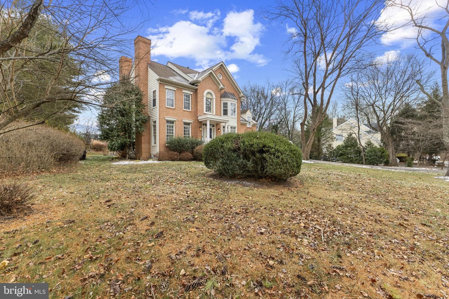 4291 Lawnvale Drive photo 2