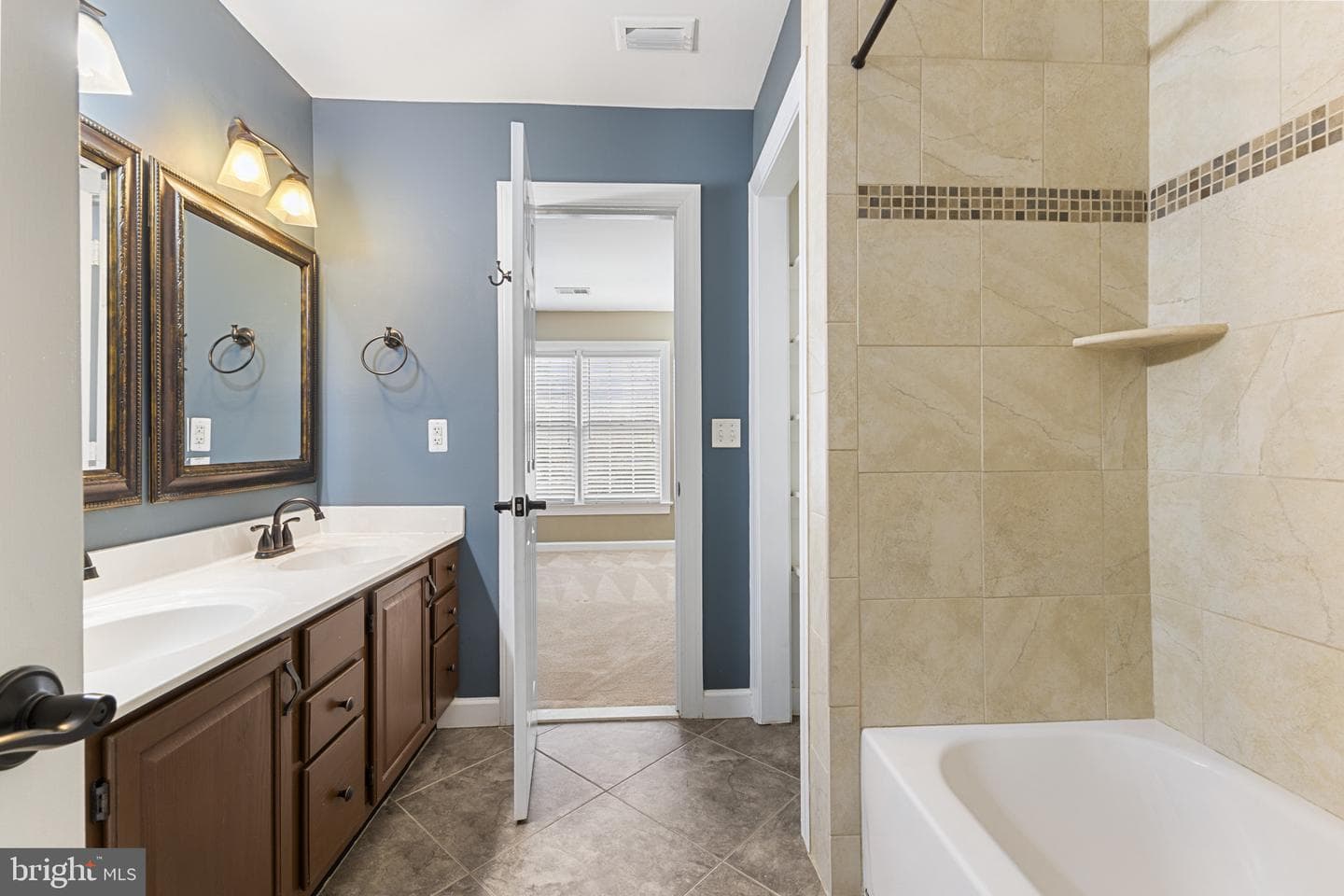 4291 Lawnvale Drive photo 25