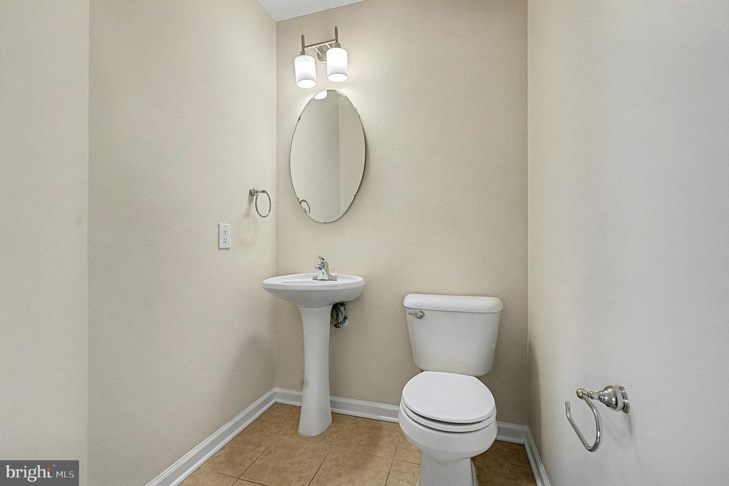 8621 Walcott Court photo 9