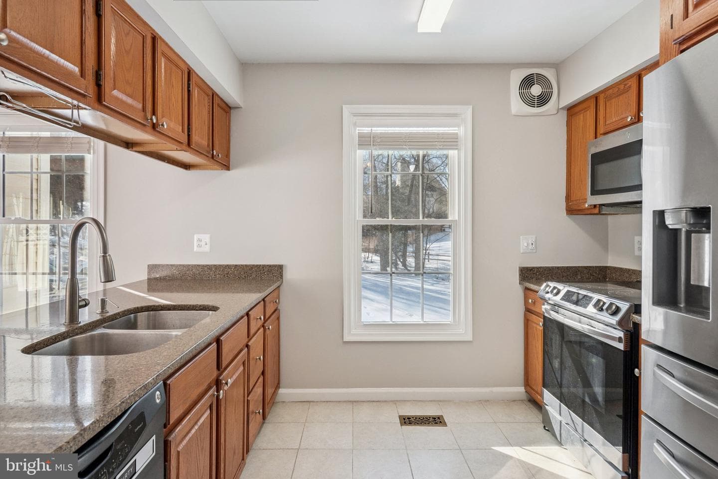 12138 Salemtown Drive photo 10