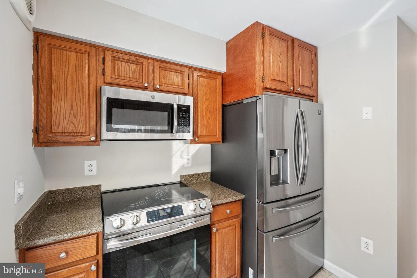 12138 Salemtown Drive photo 12