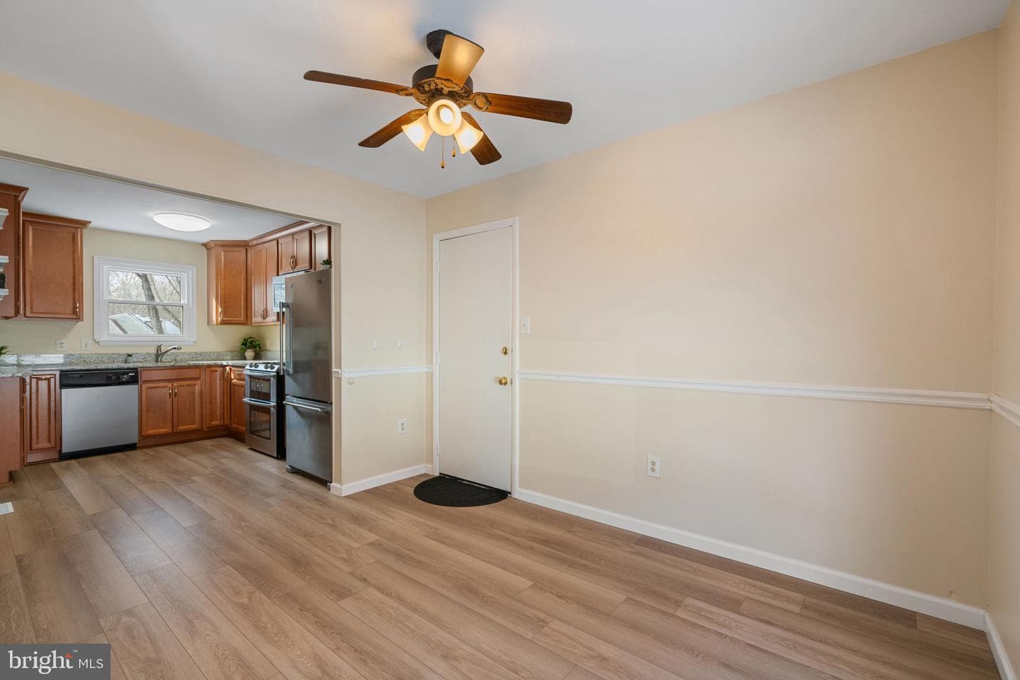 5606 Roundtree Drive photo 9