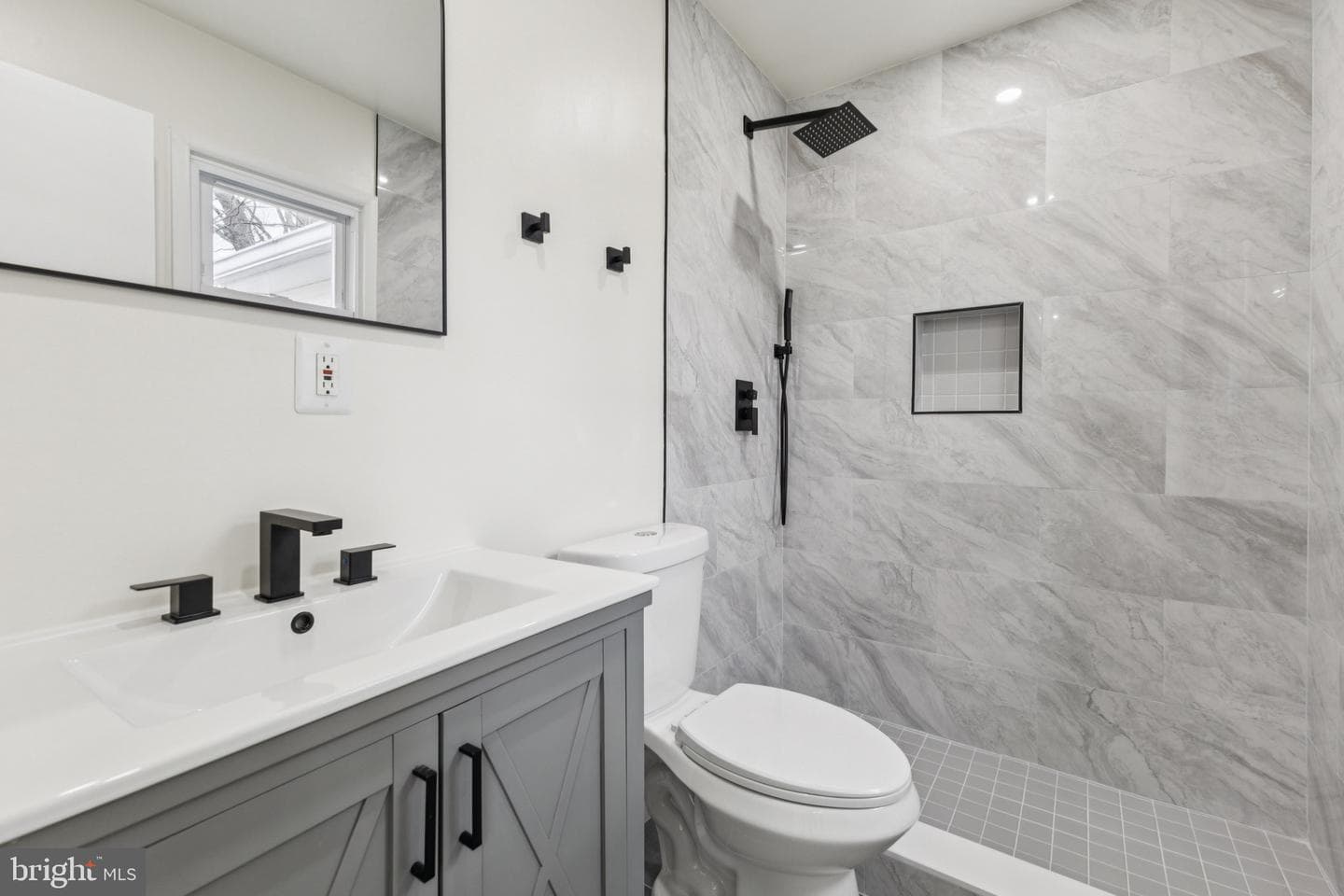2202 Princess Anne Lane photo 13