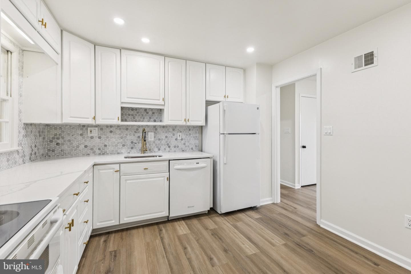 2202 Princess Anne Lane photo 5