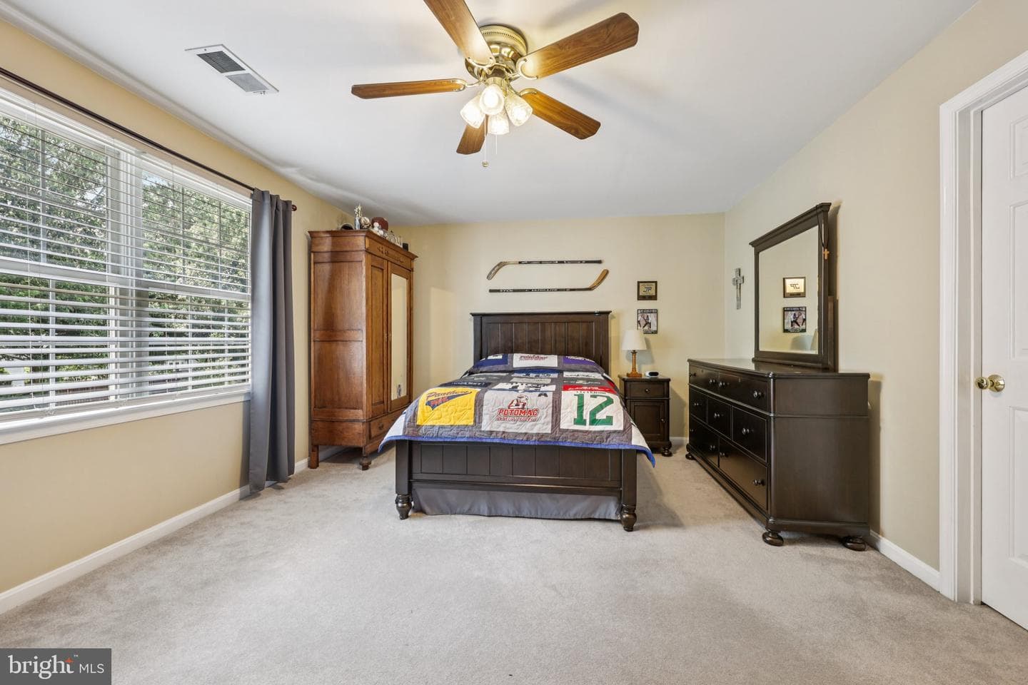 15972 Kensington Place photo 21