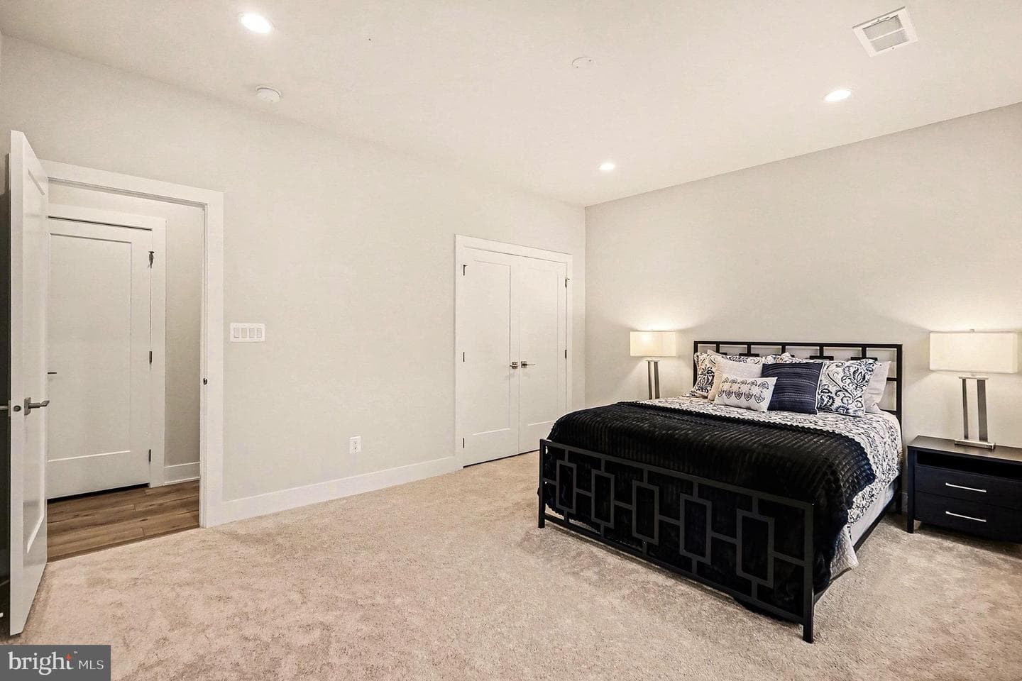 5513 Veltri Terrace photo 23