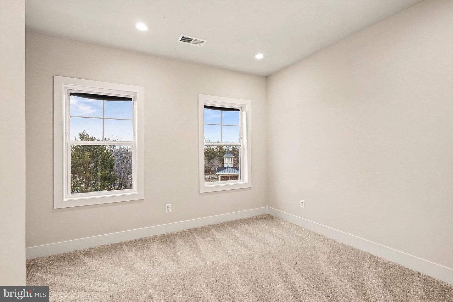 5513 Veltri Terrace photo 26
