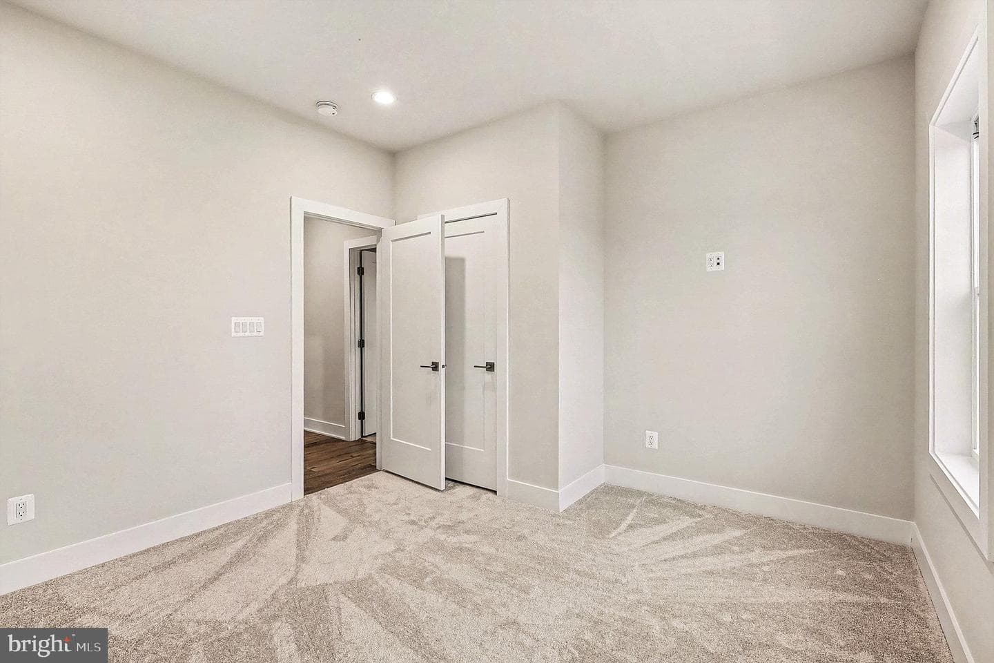5513 Veltri Terrace photo 27