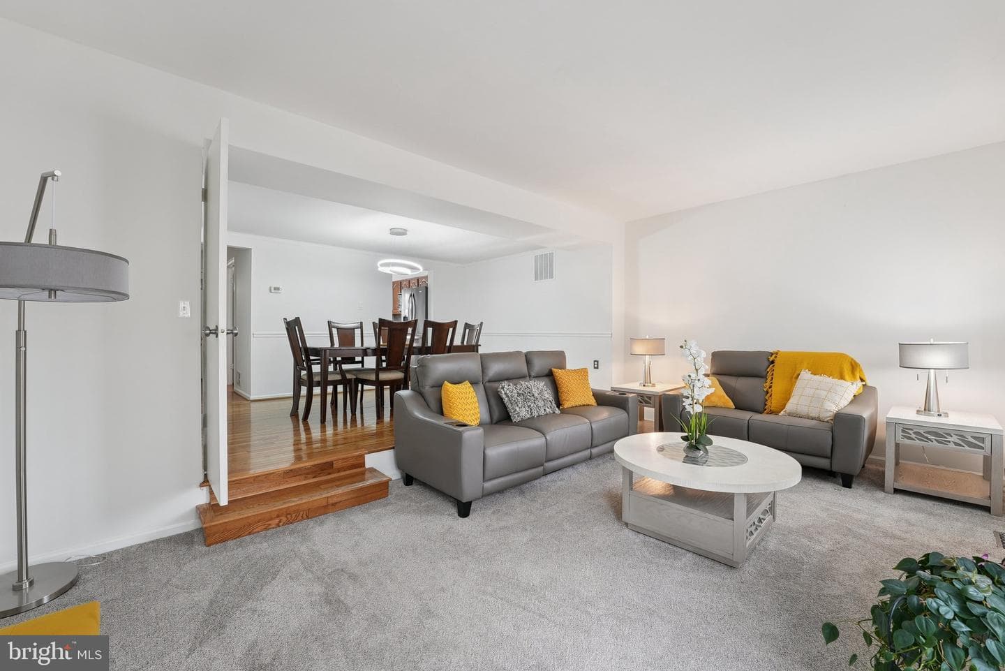 3190 Narrow Glen Way photo 4