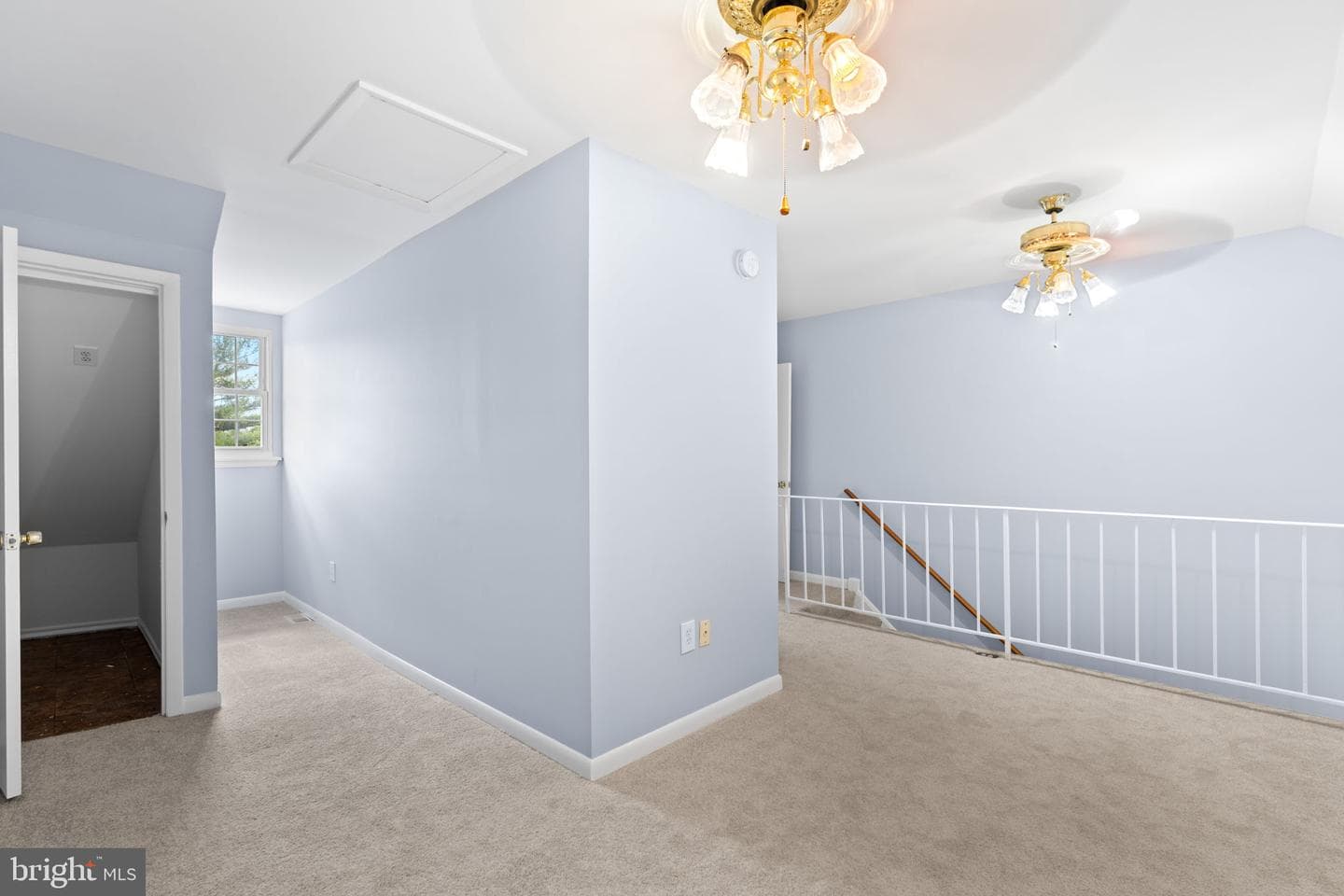 3537 Cranmer Mews photo 14