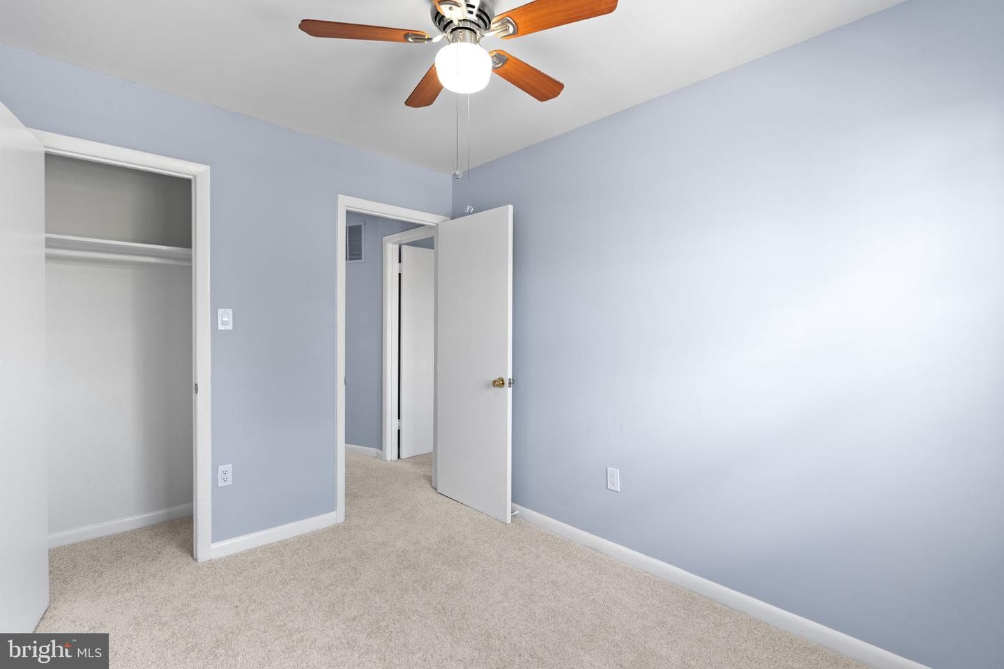 3537 Cranmer Mews photo 20
