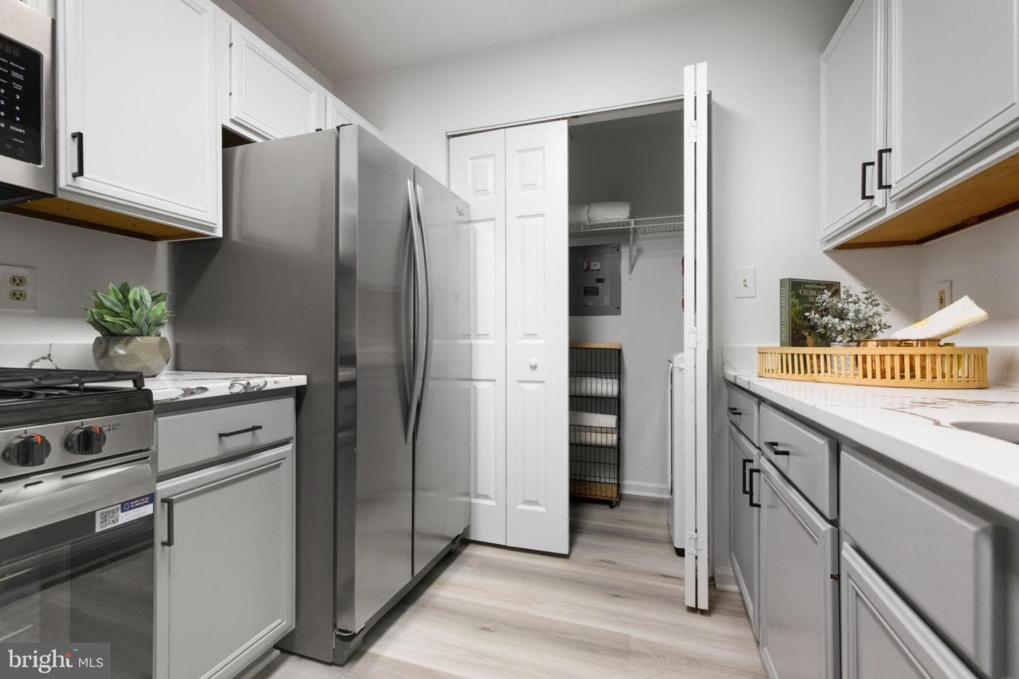 8075 Lacy Drive #101 photo 12